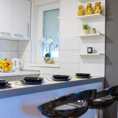 Apartment Apartman Lastavica