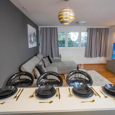 Apartment Apartman Lastavica